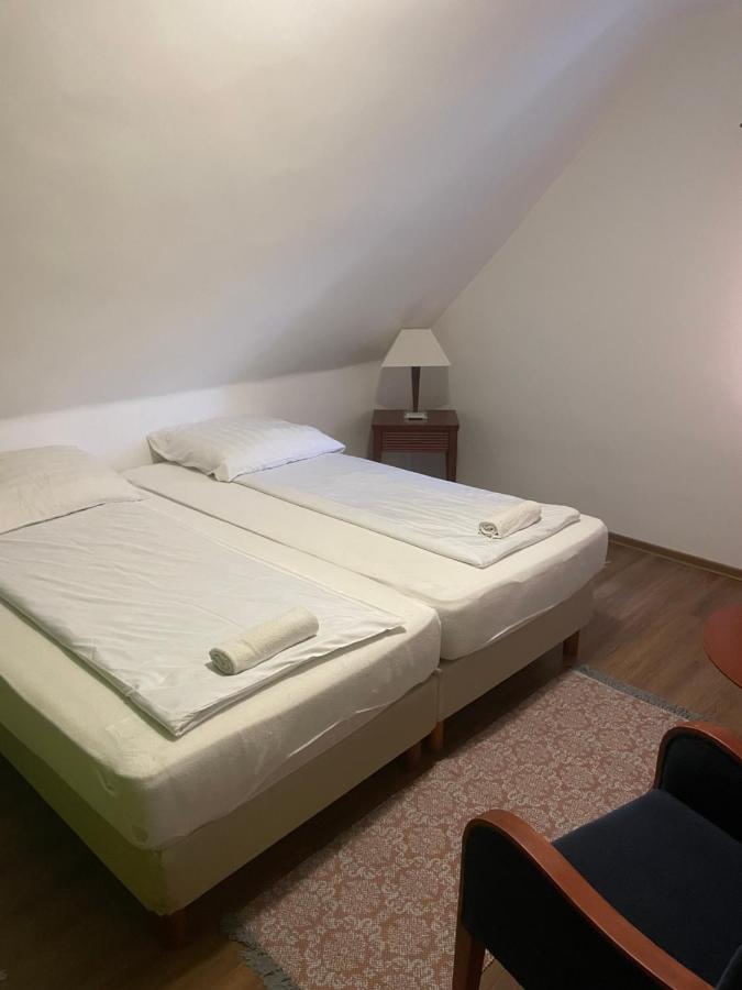 Camera Familiare con Bagno Privato