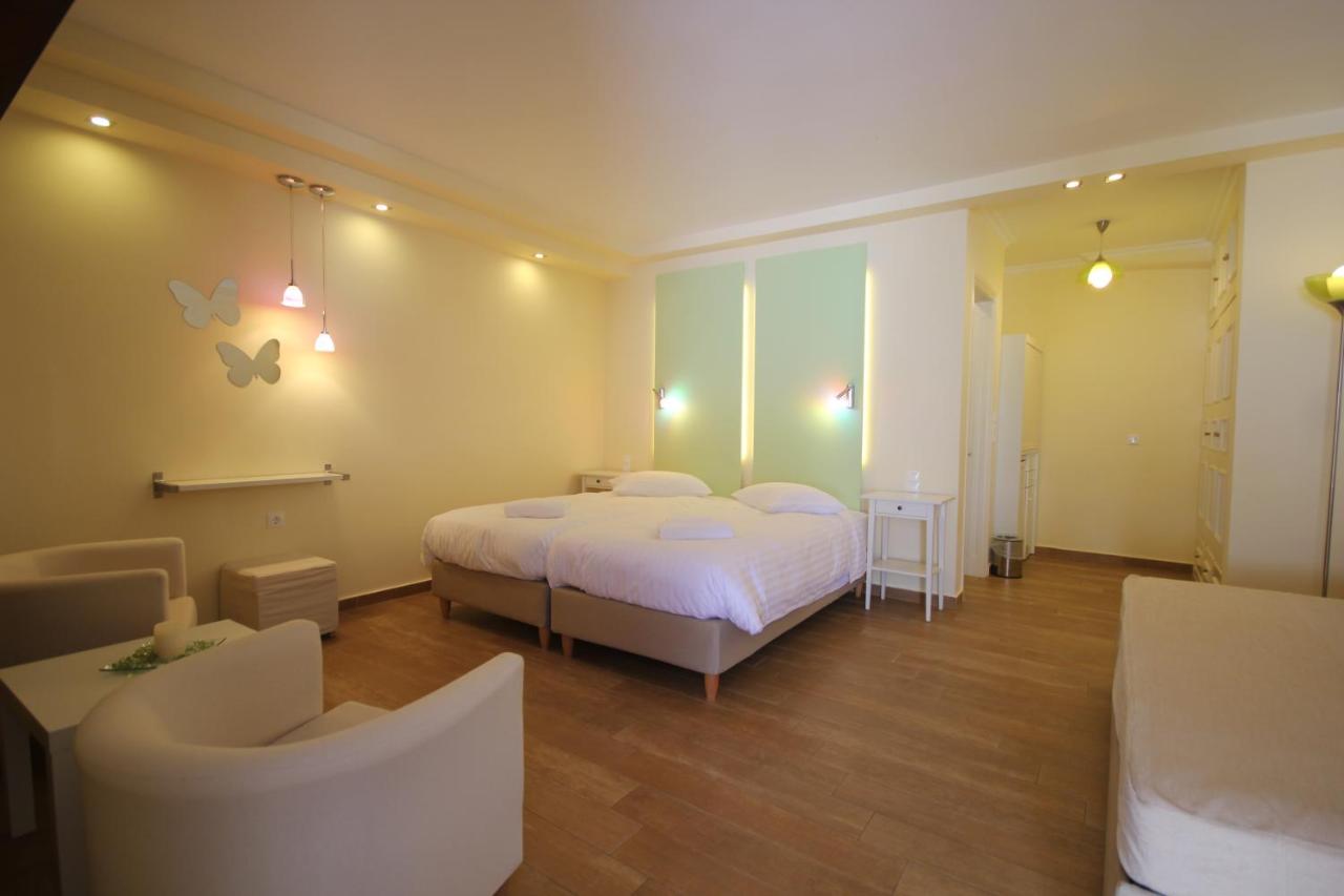 Studio (3 Adults)