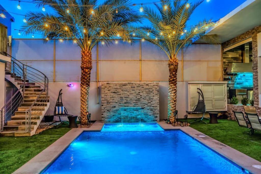 Unique FAMILY CAVE Heated Pool on demand - Bed and Breakfast