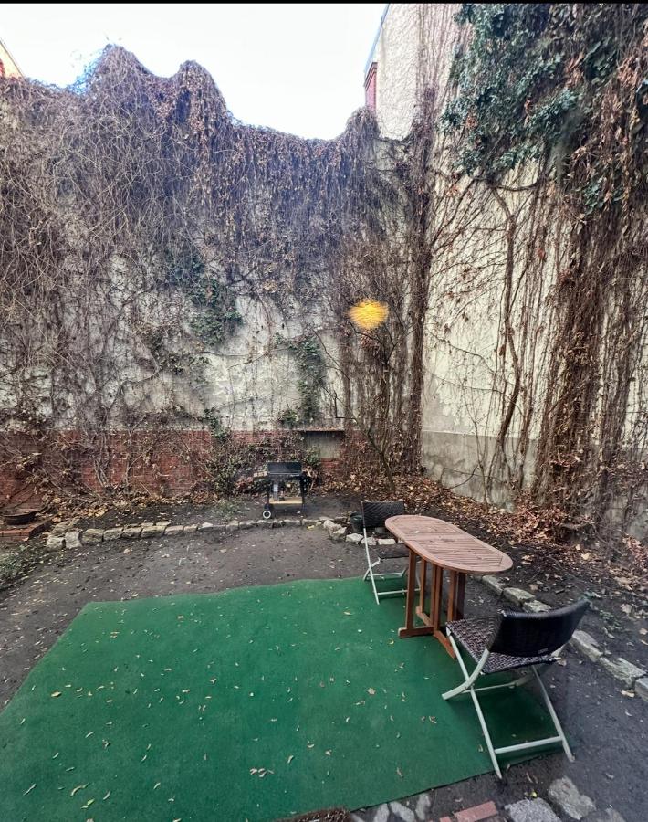 Cosy room with private Garden in P-Berg - B&B Berlin