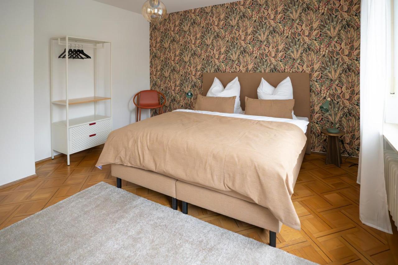Seepferdchen - zentral in Bahnhofsnähe, geräumig, Küche, Bad - B&B