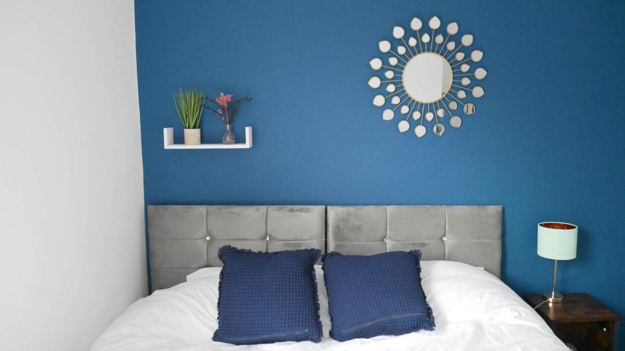 Stoke - 3 Bedroom House - Winifred St. - Bed and Breakfast Stoke-on-Trent