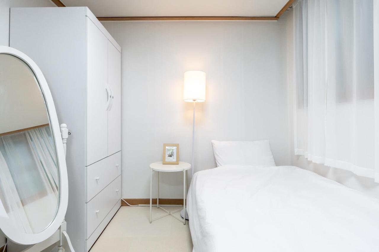 Hongdae Station 10-minute walk Yeonnam Stay - B&B Seul