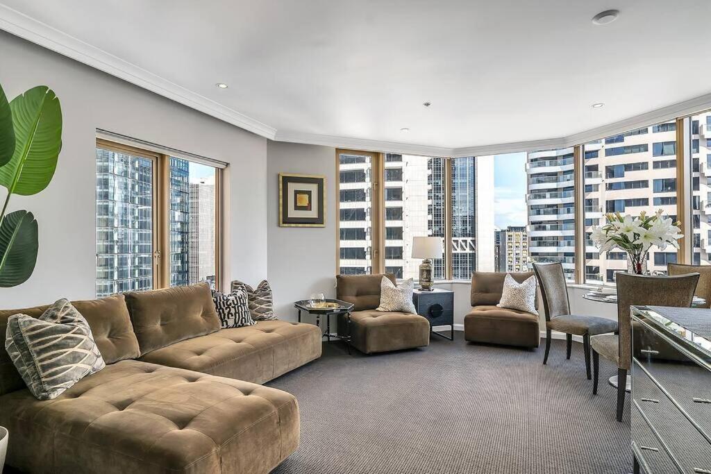 At Home with Sydney Harbour Bridge and Opera House - B&B Sydney