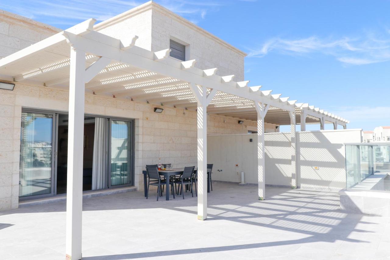 Luxurious and spacious pentahouse in Beit Shemes - Ferienwohnung Bet Schemesch