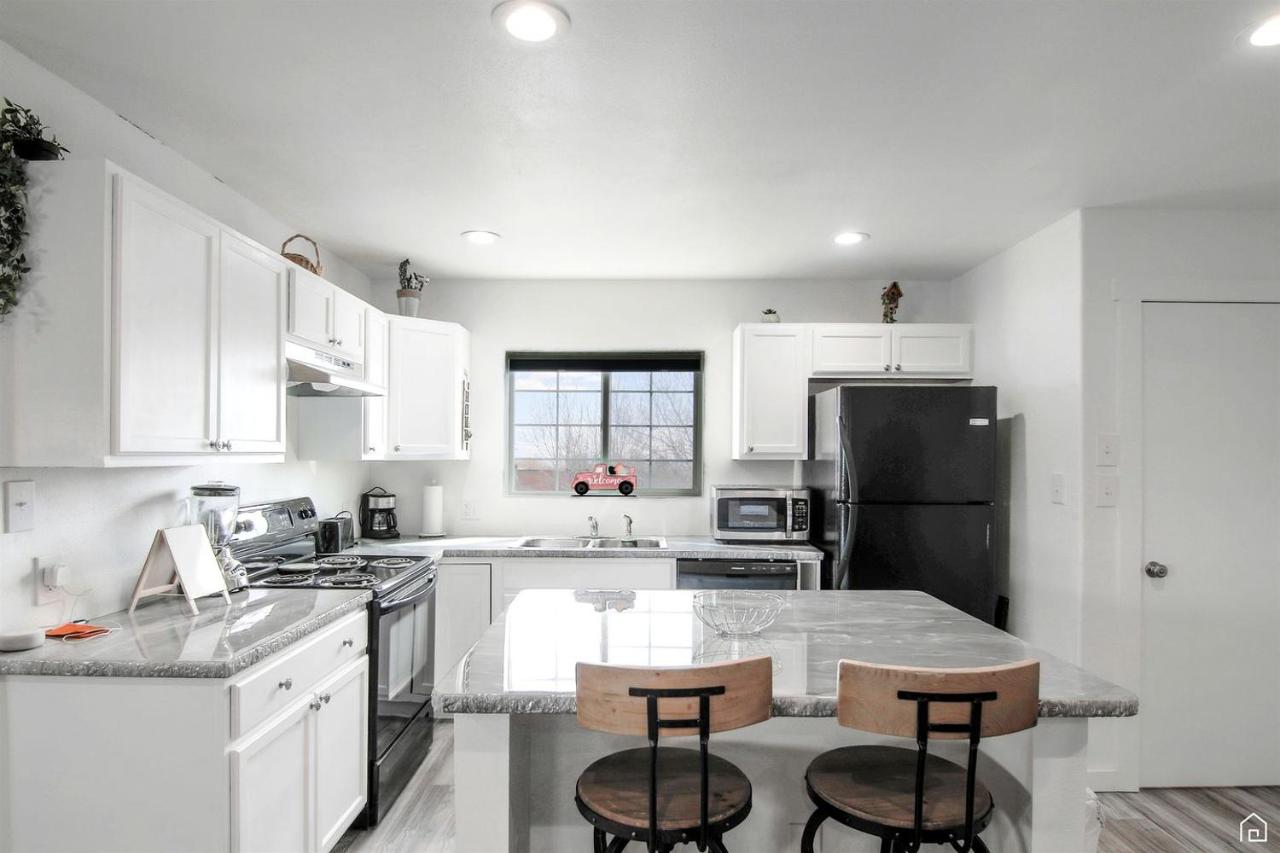Incredible Cottage Close to Fantastic Hiking Trails Blanding, Utah - B&B Blanding