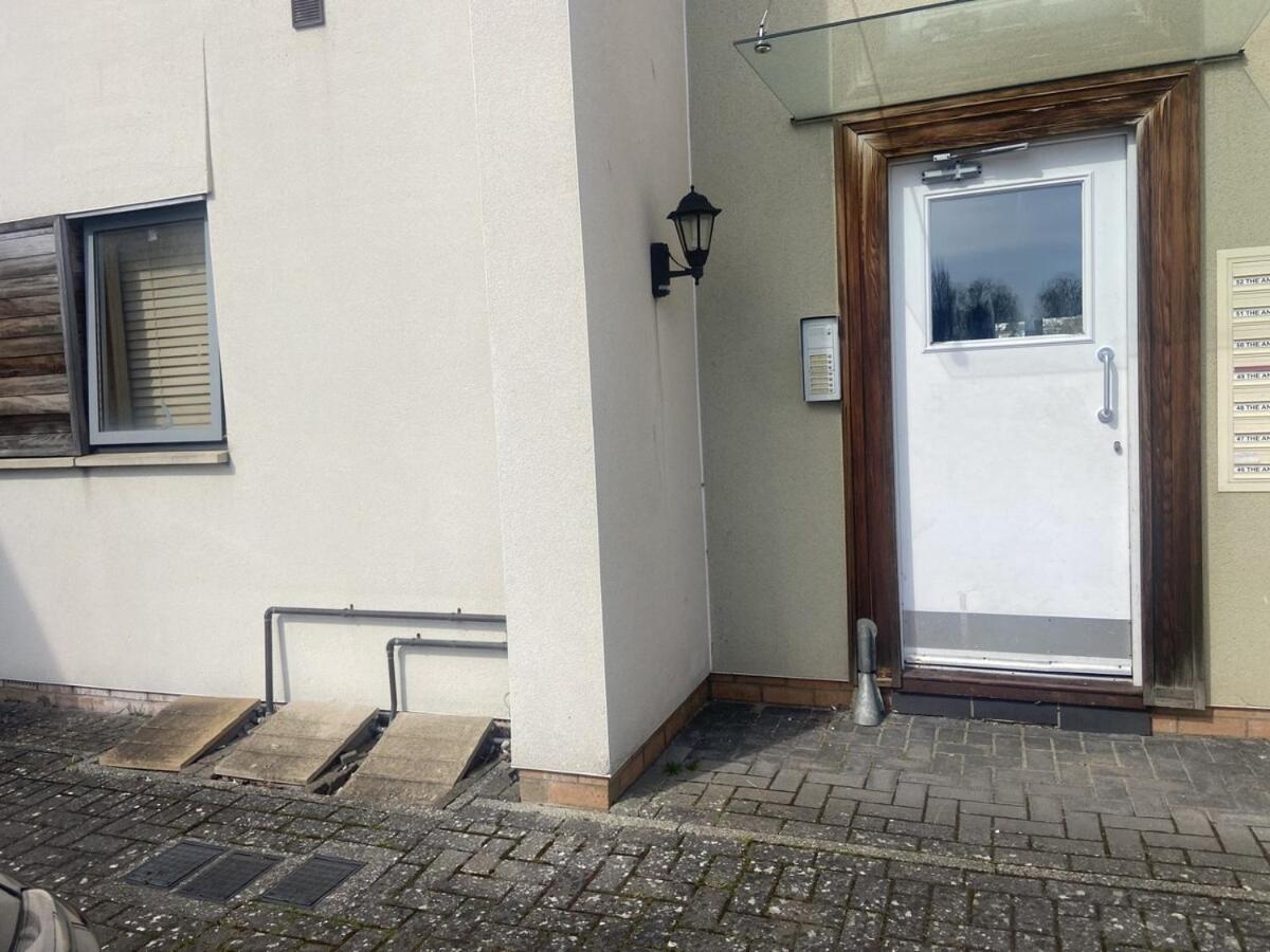 Stunning Marina Apartment - B&B Portishead