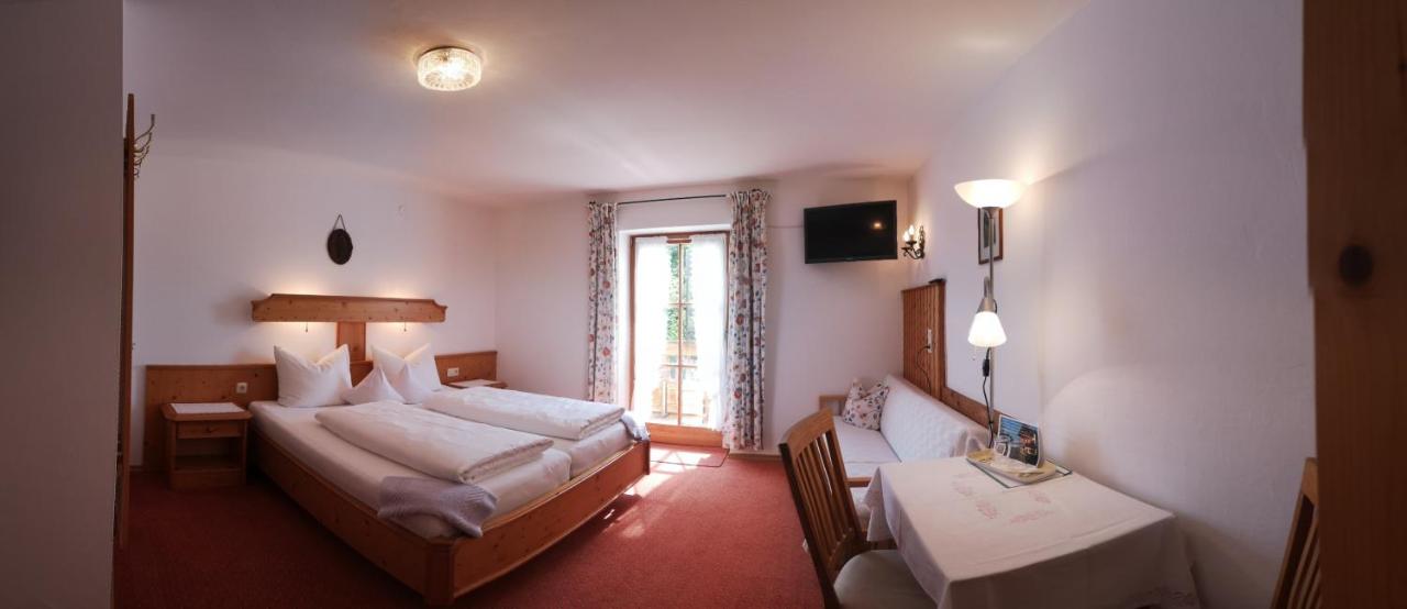 Triple Room with Lake View