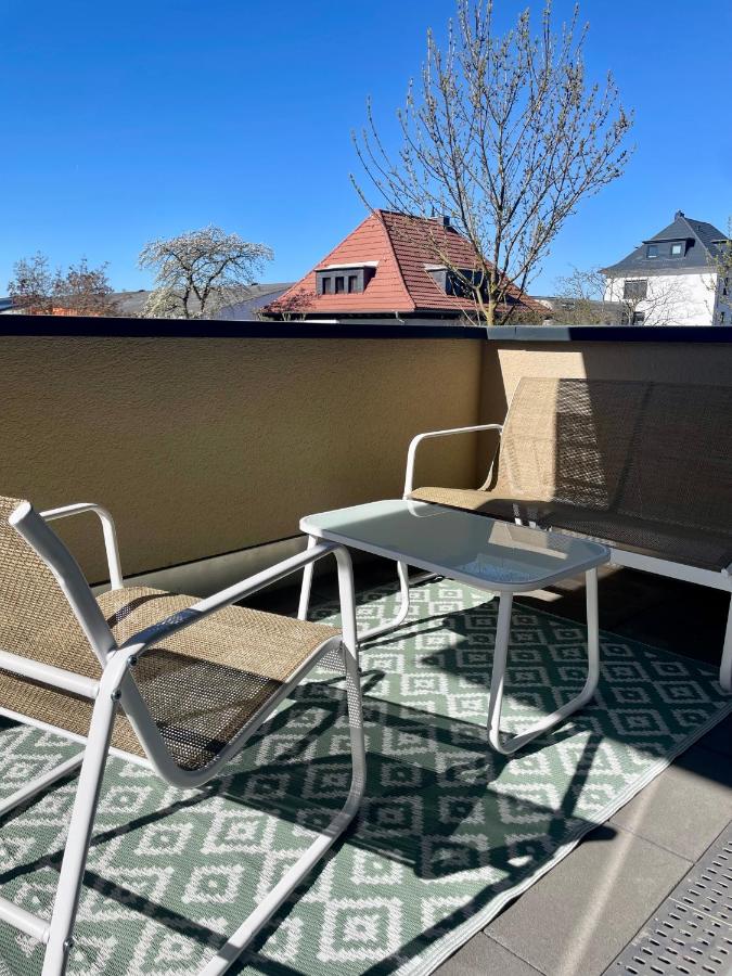 2 Zimmer I frei parken I Balkon - Ferienwohnung Gießen