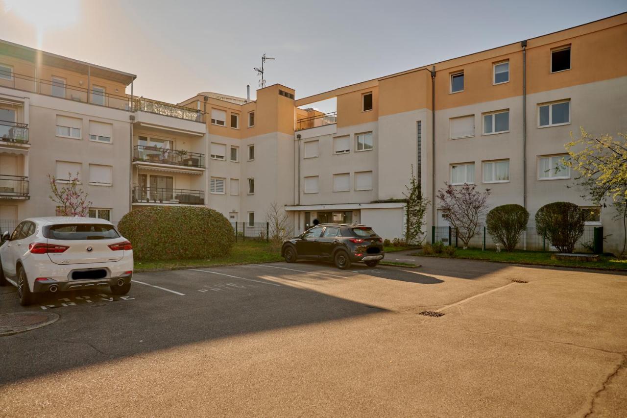 Modern 2 bedrooms apartment Huningue near Basel with undeground box parking - B&B Huningue
