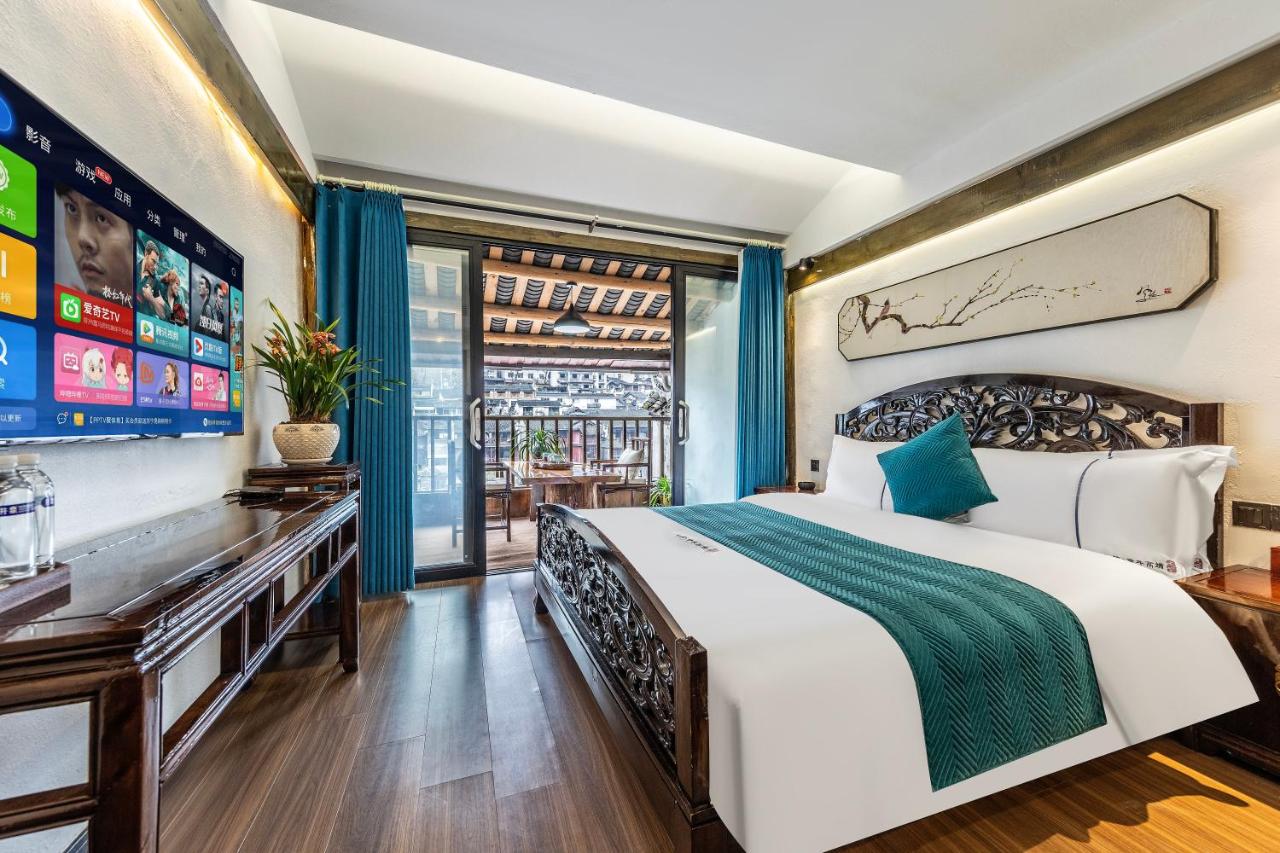 Queen Room with Balcony