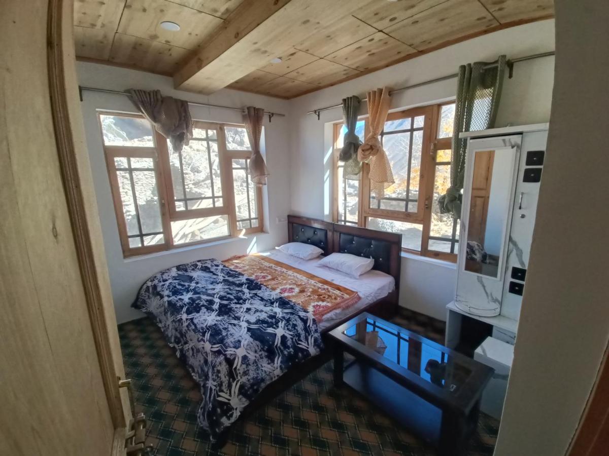 Double Room with Mountain View