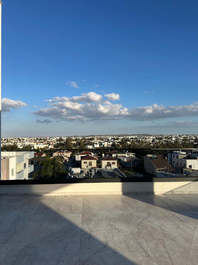 Lux Level 4 Penthouse Tower 206 - Ferienwohnung Nikosia