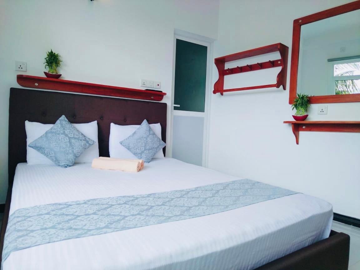 Camera Matrimoniale con Vista Montagna