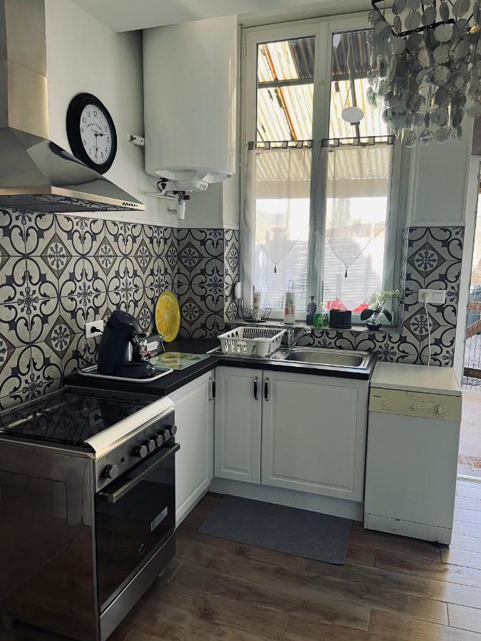 Appartement avec terrasse privative - Bed and Breakfast Celles-sur-Plaine
