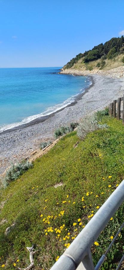 Appartamento vista mare - B&B Lingueglietta