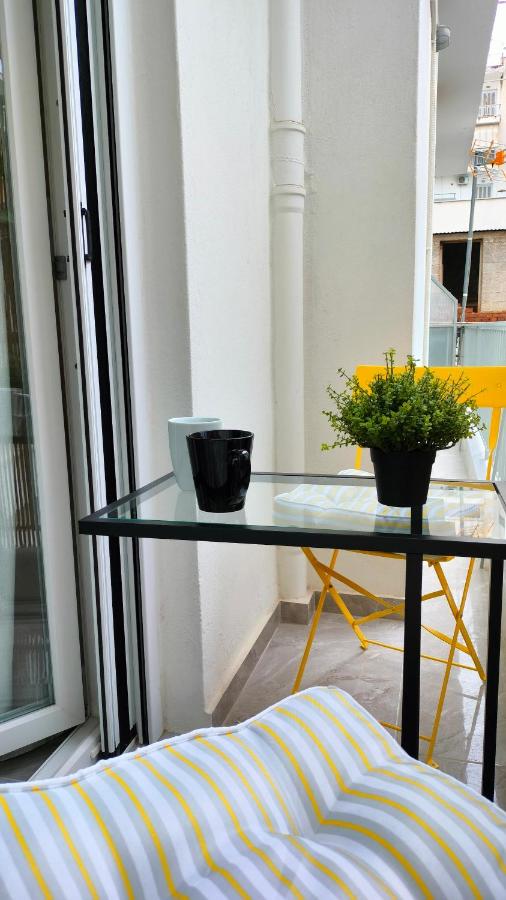 N&K Yellow Pearl Flat - B&B Volos