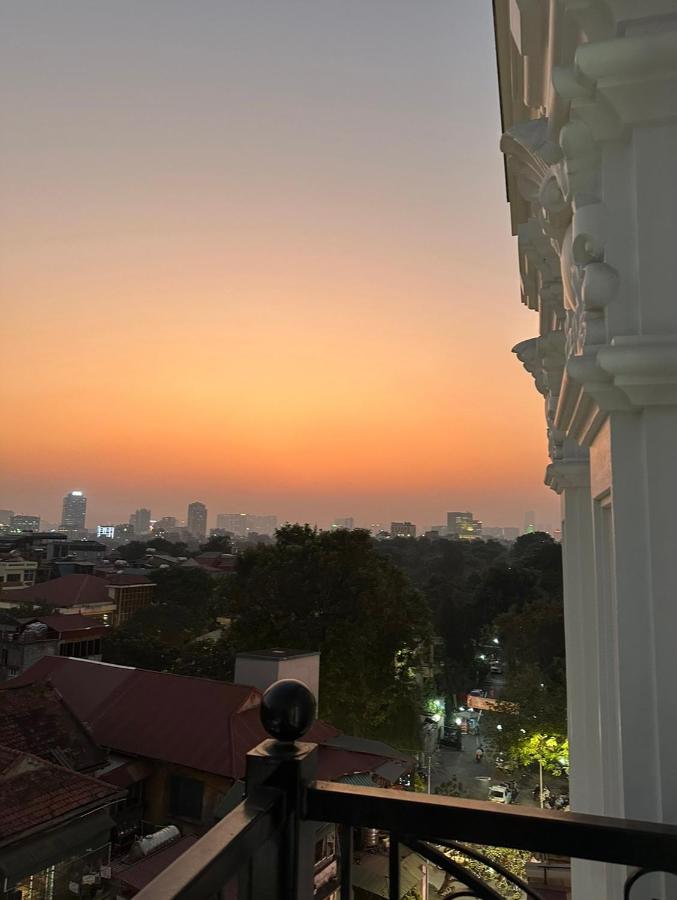 Japandi 2bd apartment Huge window - B&B Hanoi