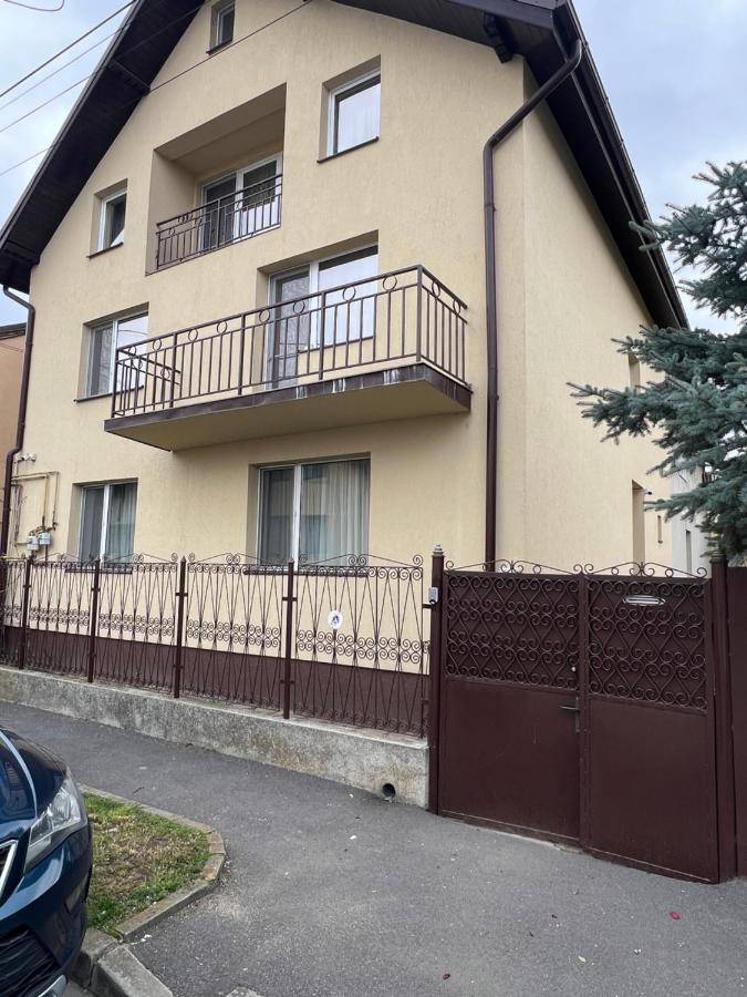 Shyla Garden Apartments - B&B Braşov