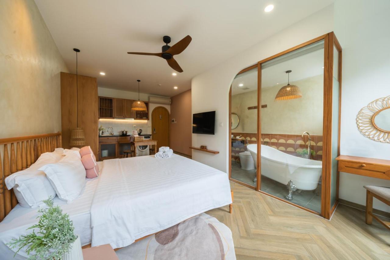 Deluxe One-Bedroom Apartment with City View