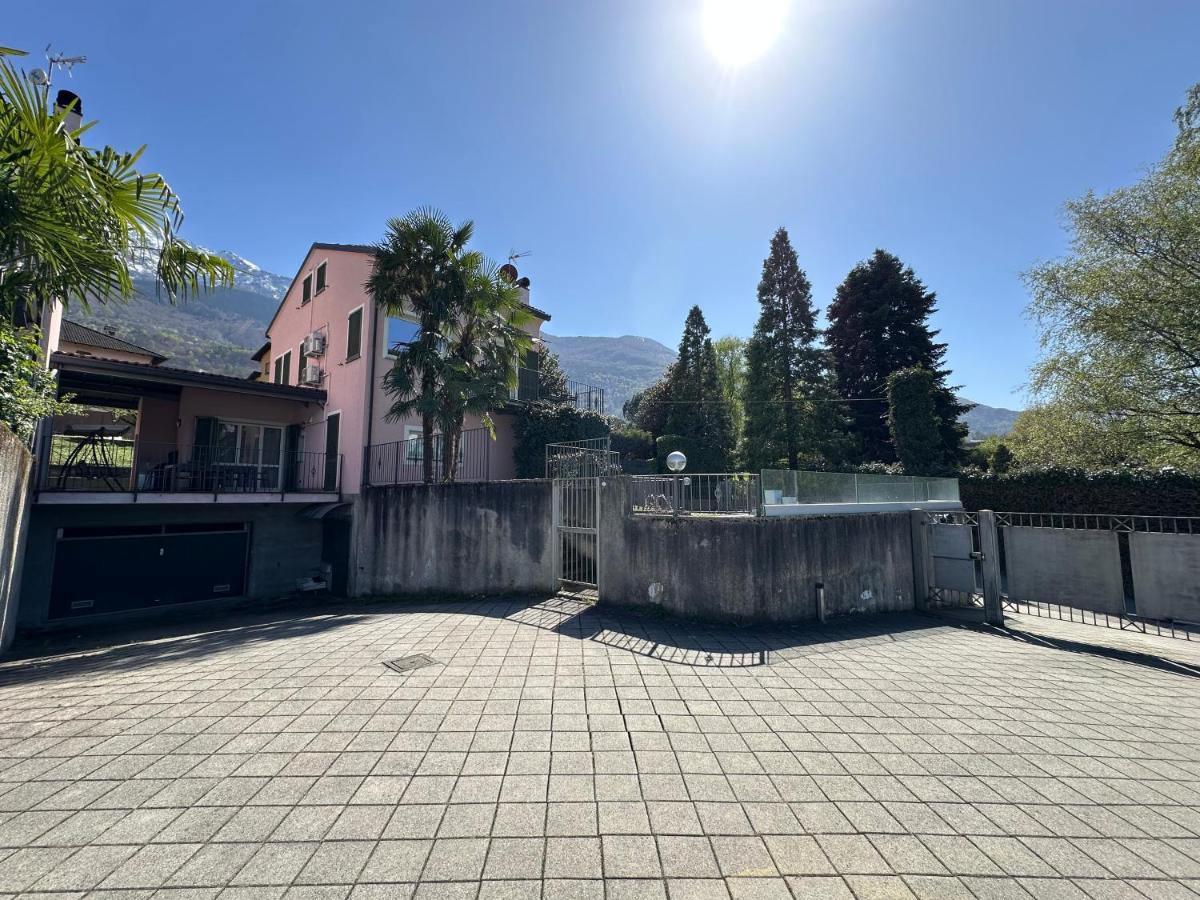 VILLA GINEVRA COLICO - Swimming Pool WITH LAKE COMO VIEW - Bed and Breakfast Colico