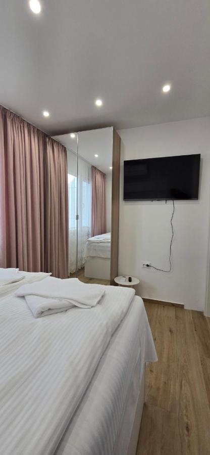 Щастлив дом 2 - B&B