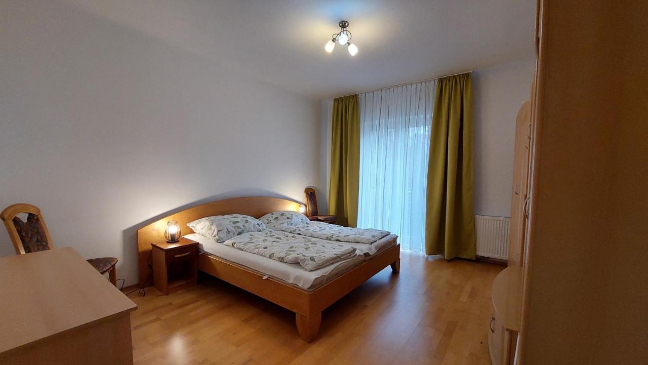Wohnung Simmering neben U&S-Bahn - Ferienwohnung