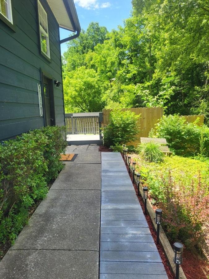 3mil to Dwnt Gtbg 3Beds 2 Bath HotTub Fireplace Arcade Fire Pit - B&B Gatlinburg