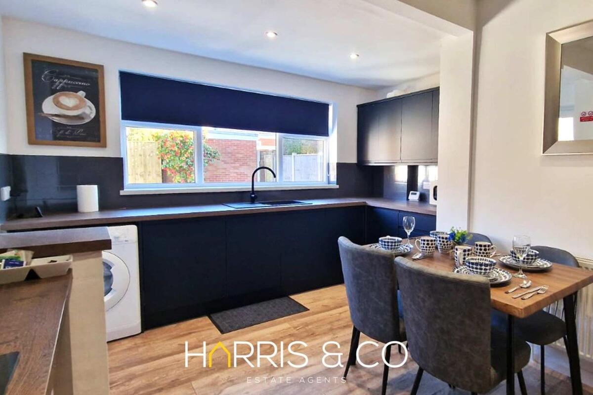 The Poulton Paradise - Ferienwohnung