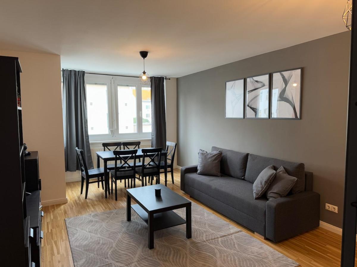 2BR, Danube, Central, U6 & S-Bahn - Axara Housing BRN 33 - Ferienwohnung