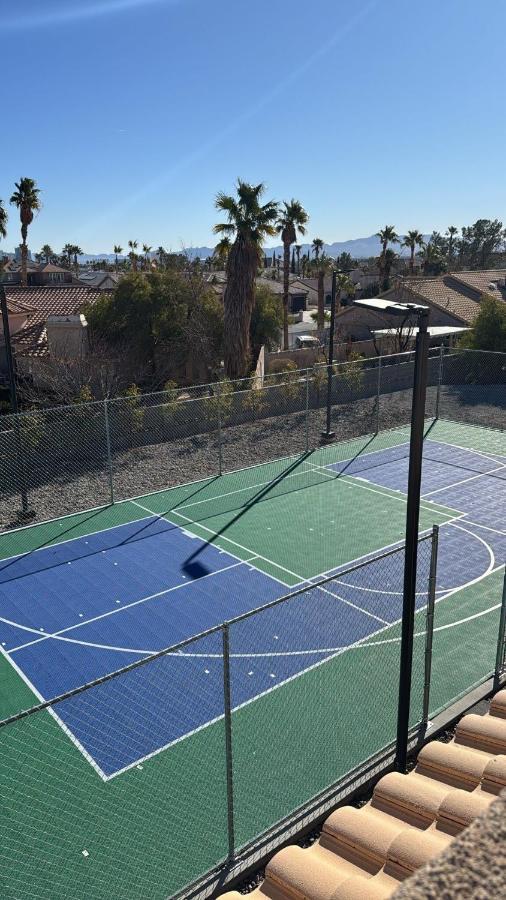 Appartement met 4 Slaapkamers en Uitzicht op het Zwembad 