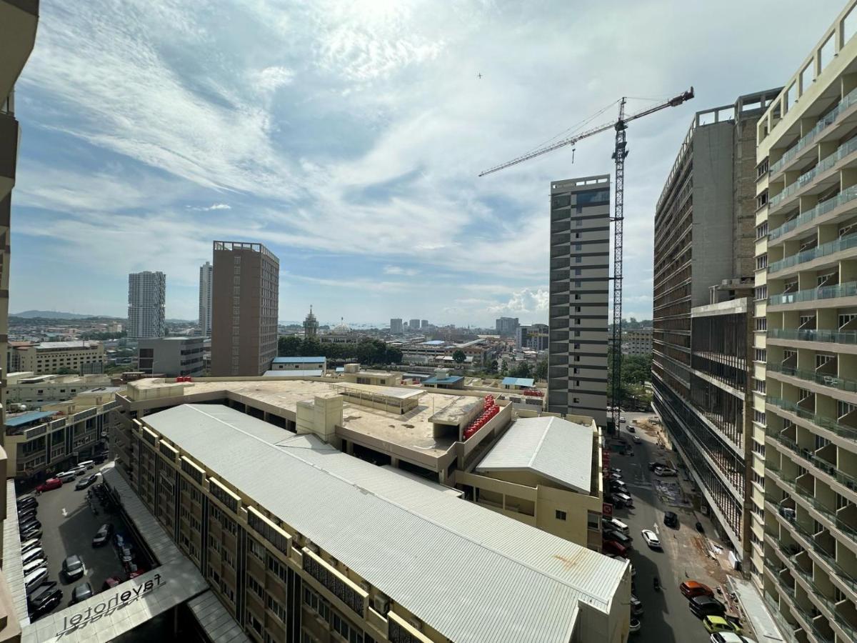 Apartment Nagoya Thamrin favehotel - B&B Nagoya