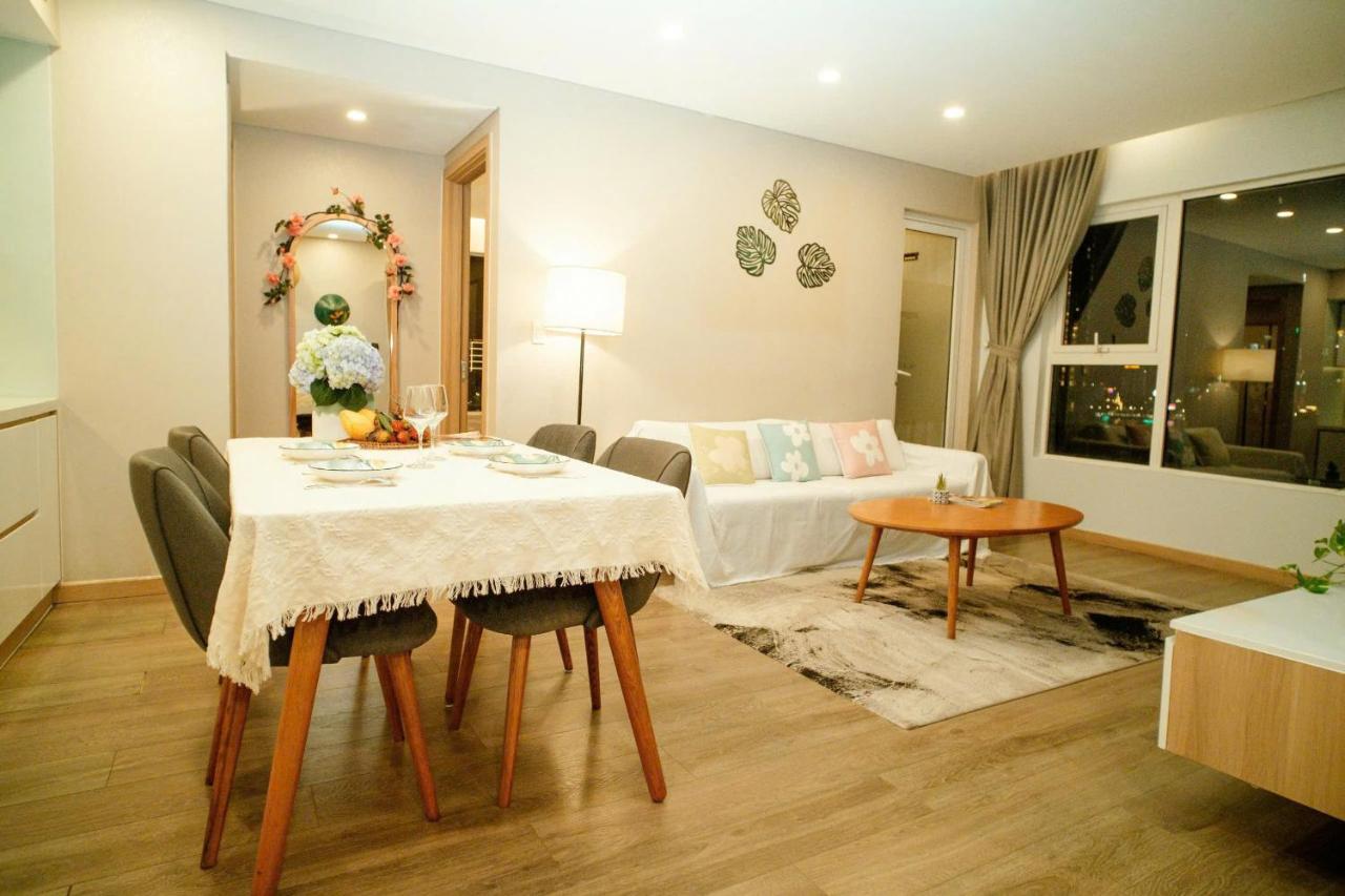 Appartement met 2 Slaapkamers en Uitzicht op de Rivier