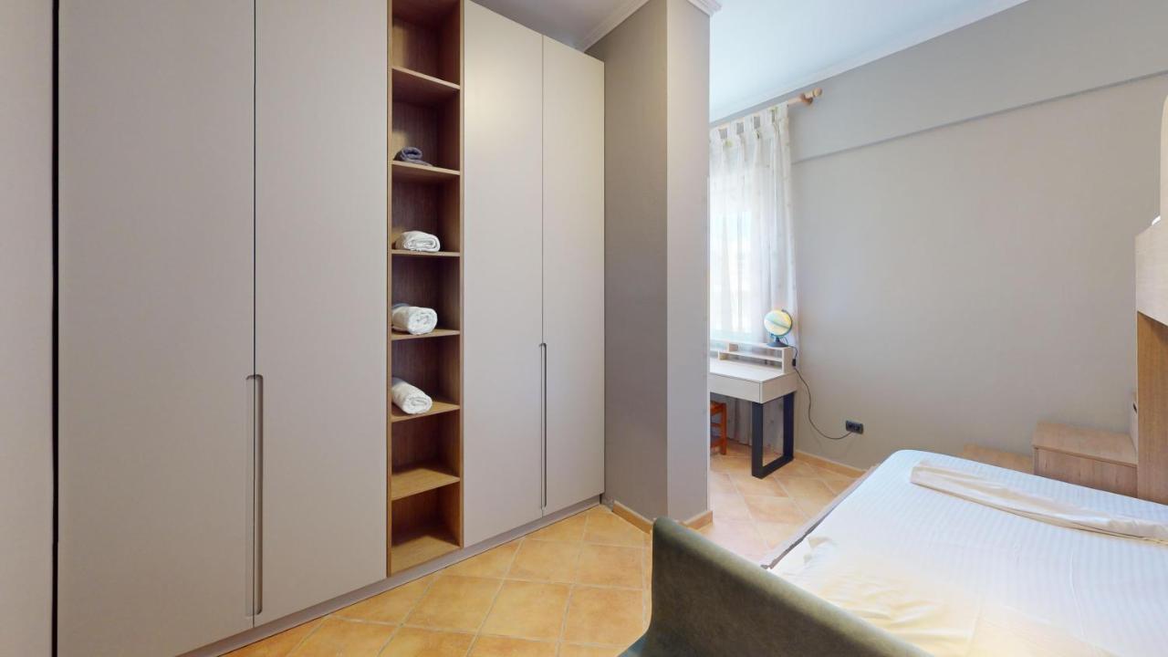 One-Bedroom Apartment with Balcony