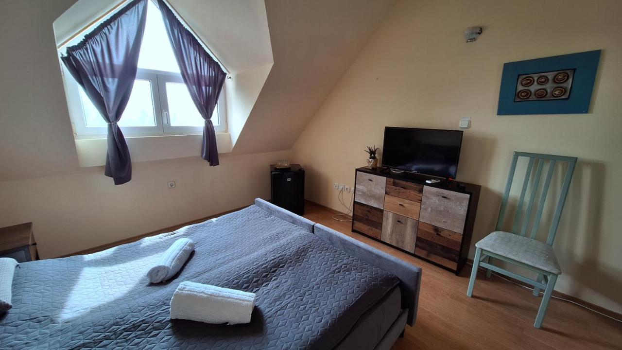 King Room with Garden View