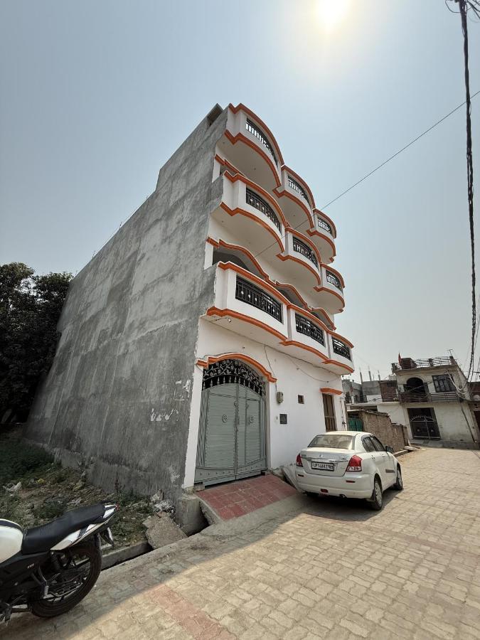 Shiv Homestay - B&B Lucknow