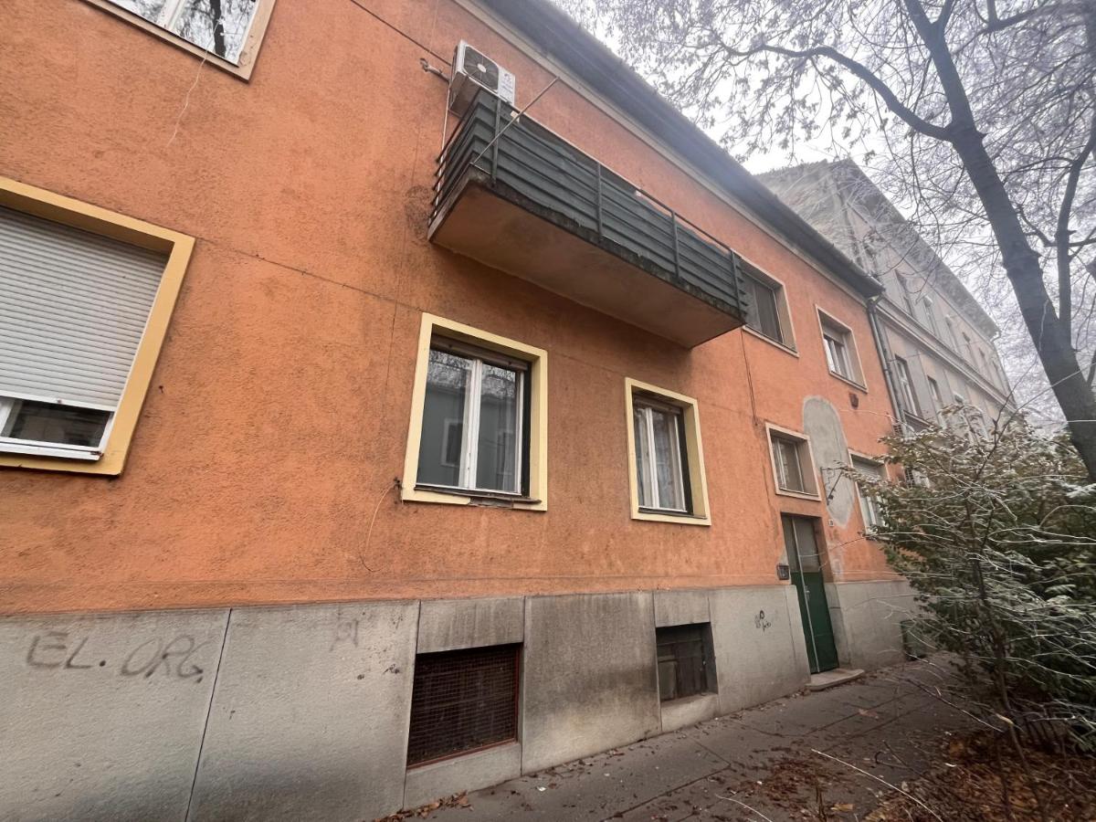 Tiszafa Apartman Szeged - B&B