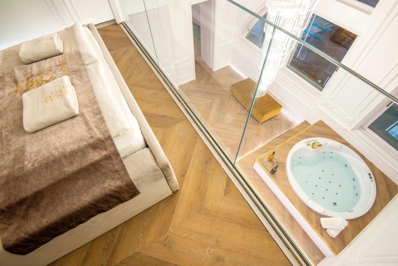Suite mit Queensize-Bett und Whirlpool