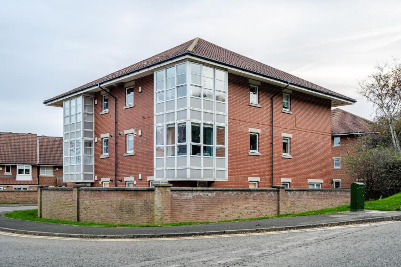 Elegant Apartment with Harbour Views - Ferienwohnung Sunderland