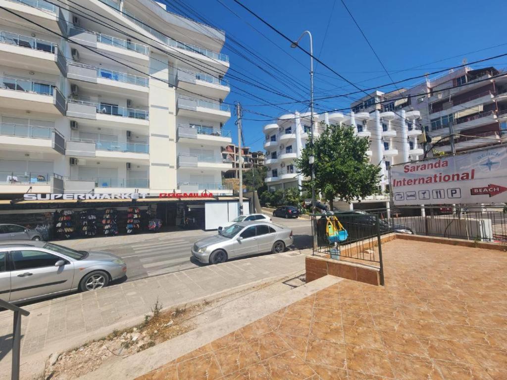 International Sea View Apartment - Bed and Breakfast Sarandë