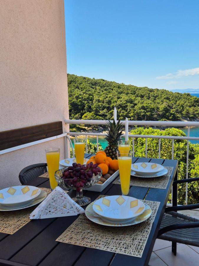 Apartman Nina with rich welcome package - B&B Postira
