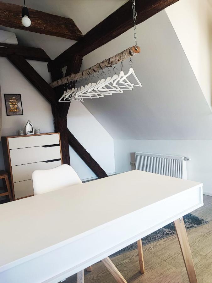 Deluxe One-Bedroom Apartment