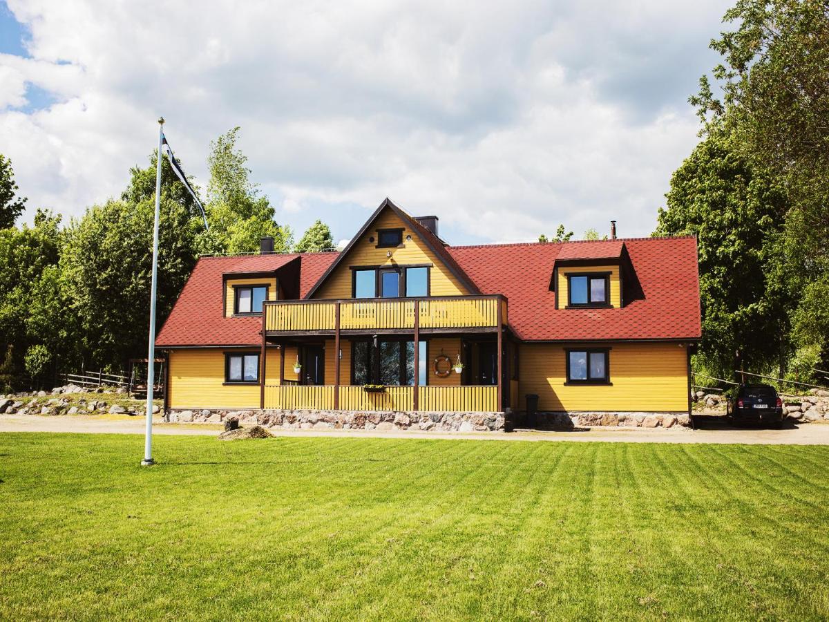 Pusi Holiday House - B&B Pusi