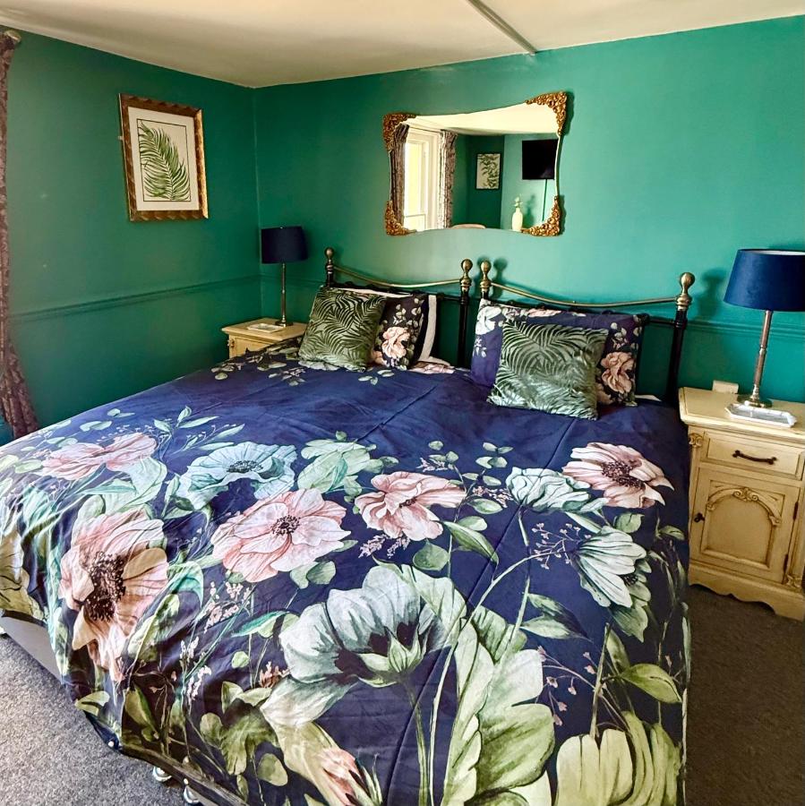 Large Twin Room