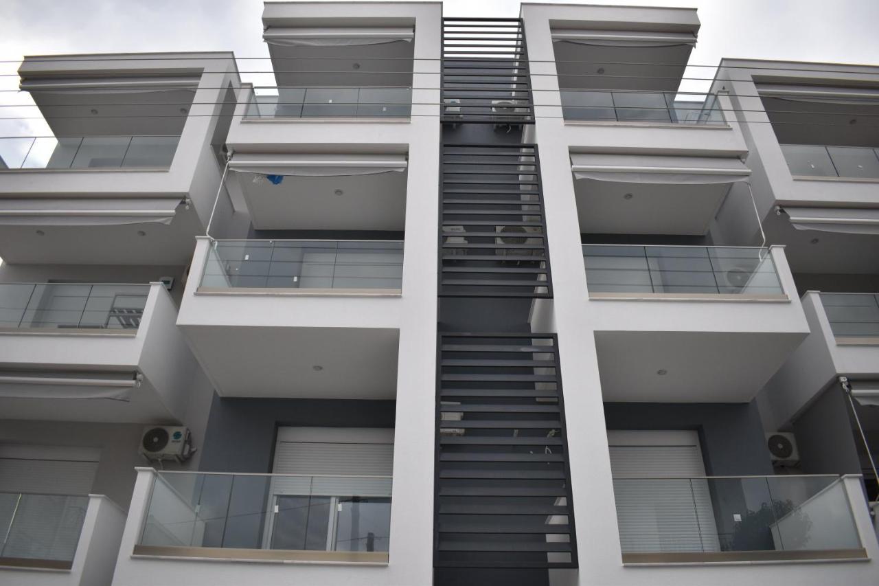 New Luxury Apartment - B&B Nea Kallikrateia