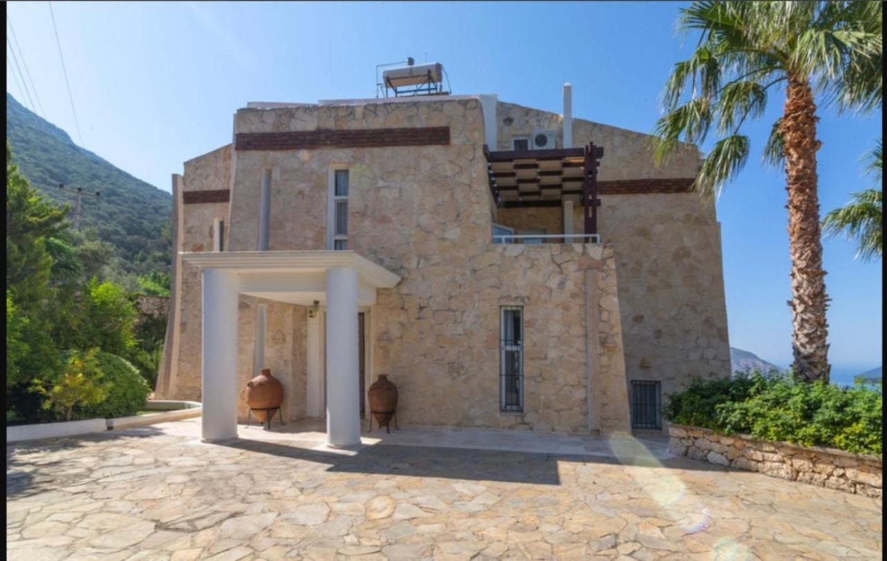 5 Room Villa with Sea Views and Private Pool and Garden - B&B Kas
