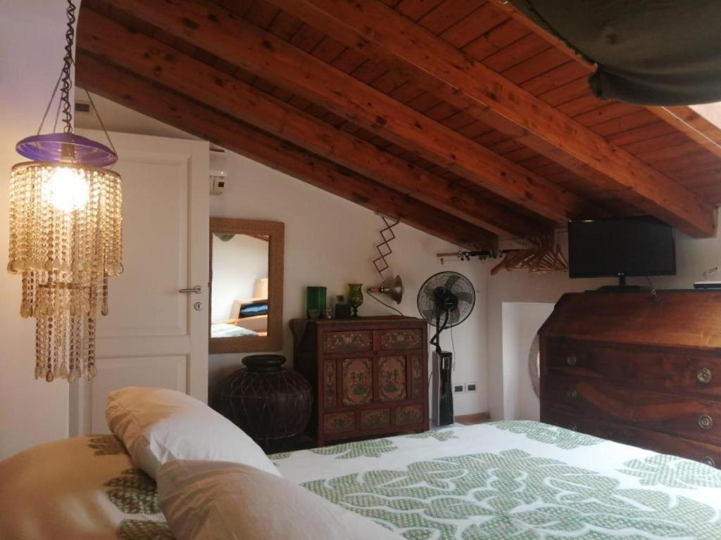 Room Aly Art Apartment Taormina - B&B
