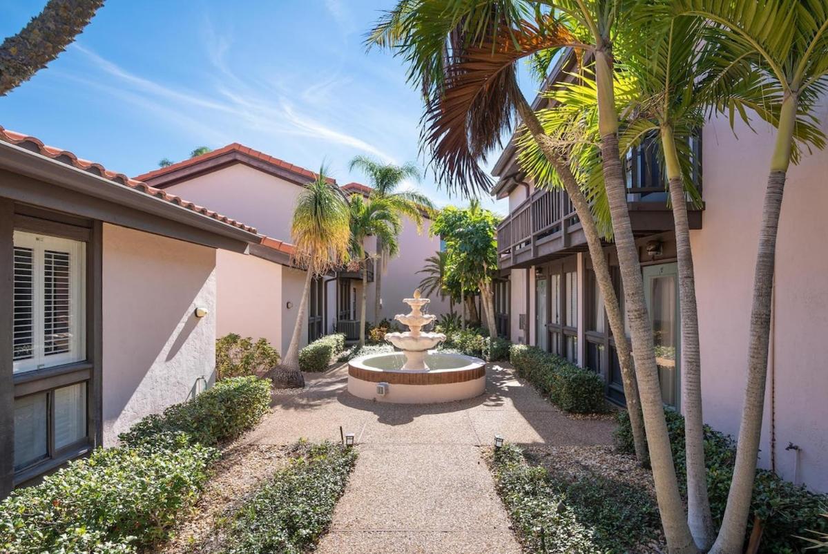Gorgeous Lido Key condo - 6 minute walk to beach - B&B Sarasota