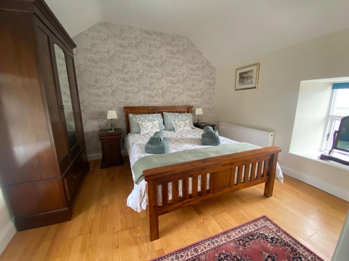 Surveyors House Apt, Westport, lovely 2 bed 2 bath - B&B Westport
