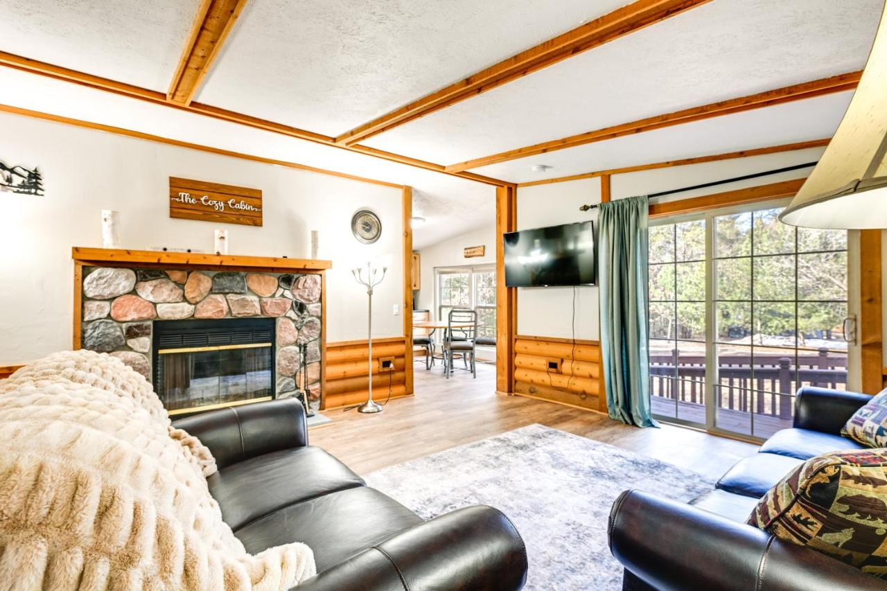 Fire Pit Family-Friendly Cabin in Gillett! - Ferienwohnung Gillett
